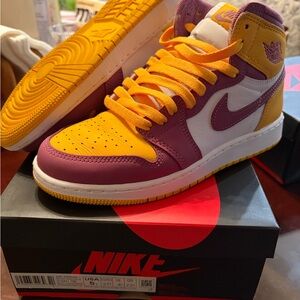 Nike High-Top Sneakers in Yellow and Purple